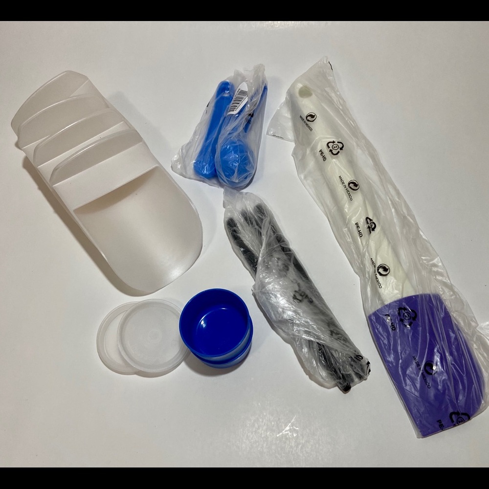 Tupperware Bundle